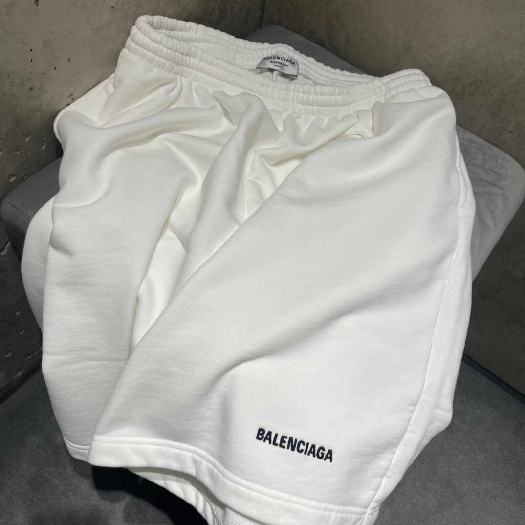 P289 Balenciaga Shorts - White
