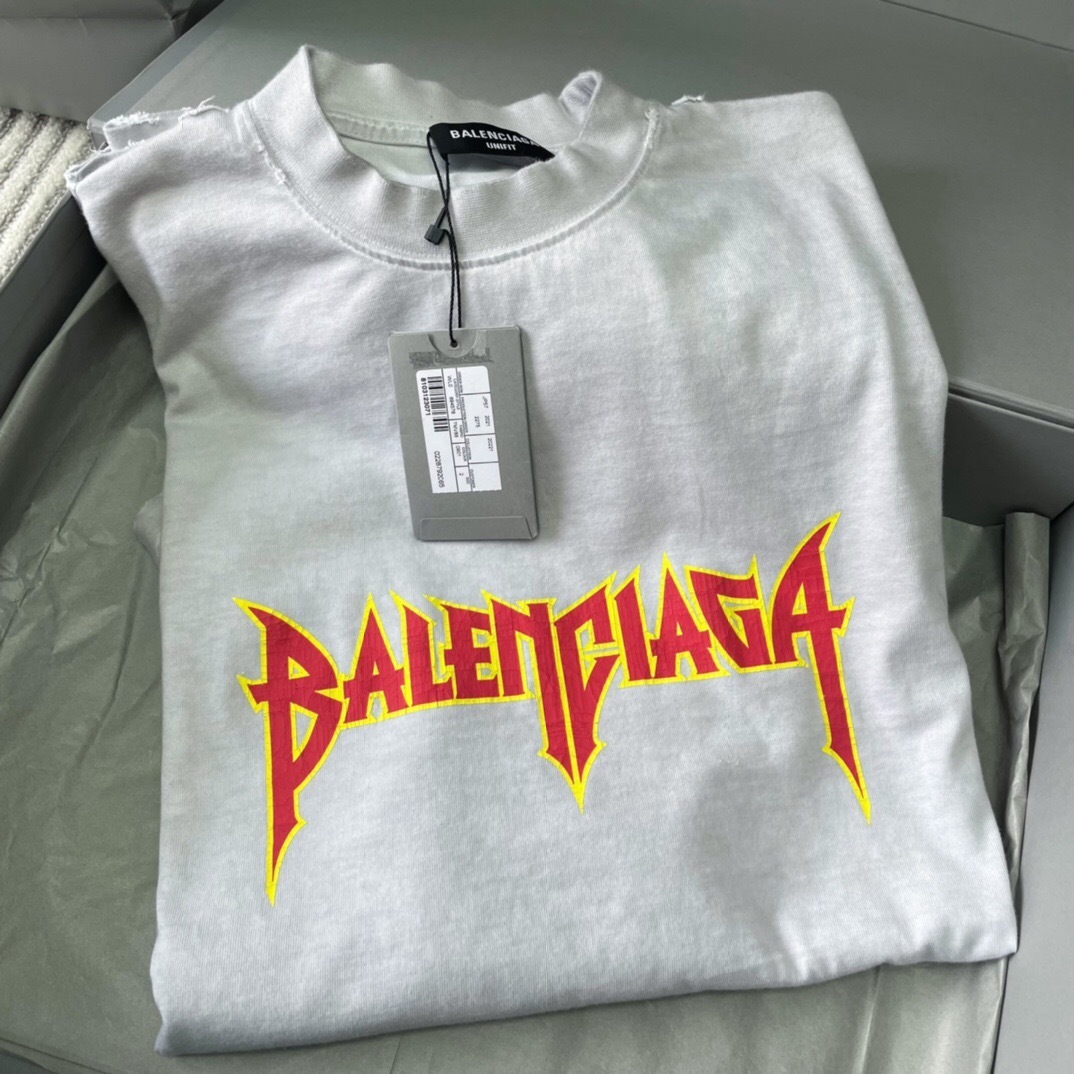 P259 Balenciaga Distressed Letter-Logo T-Shirt