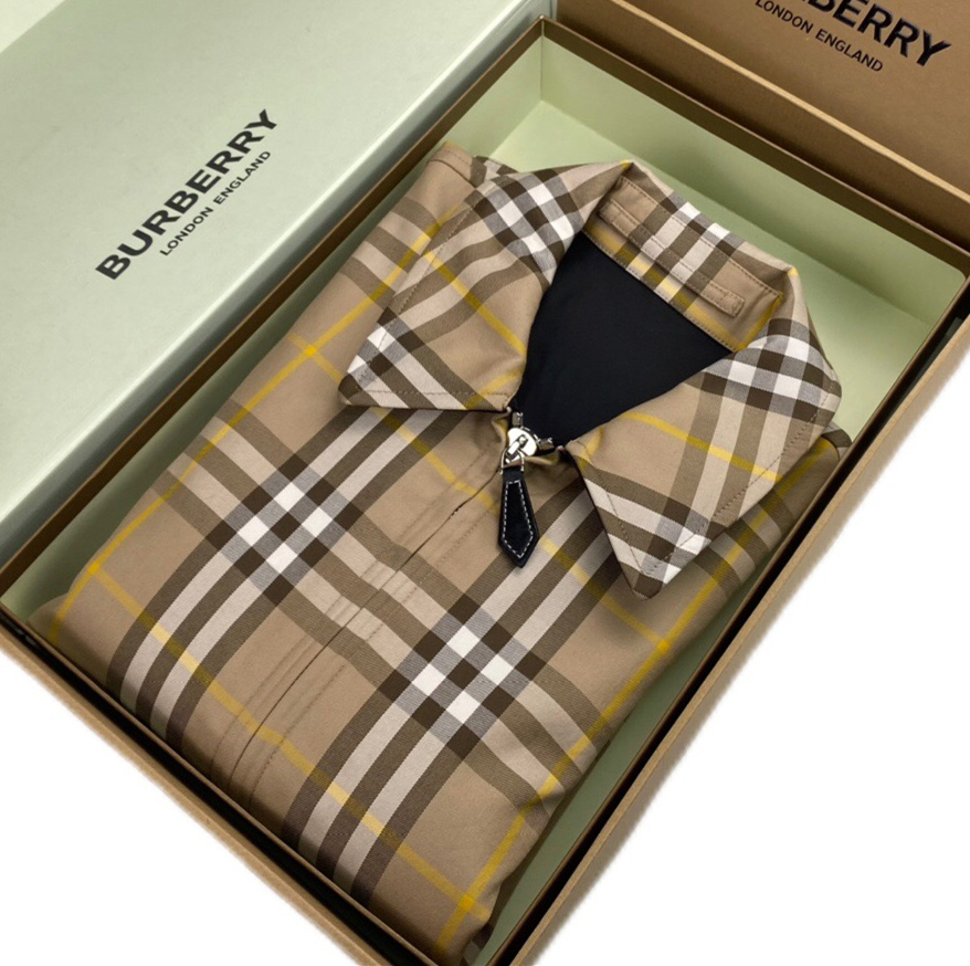 P868 Burberry Reversible Check Jacket