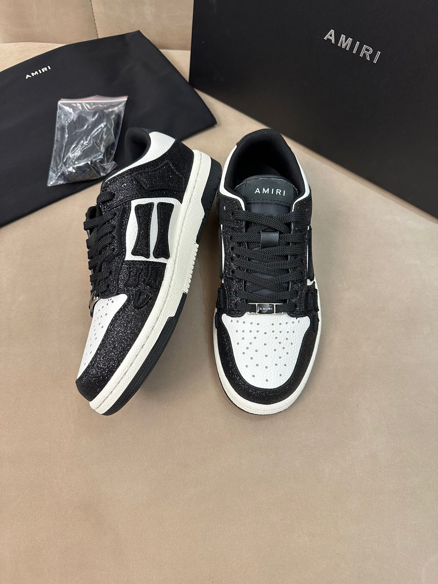 P599 Bone-Design Sneakers - Black and White