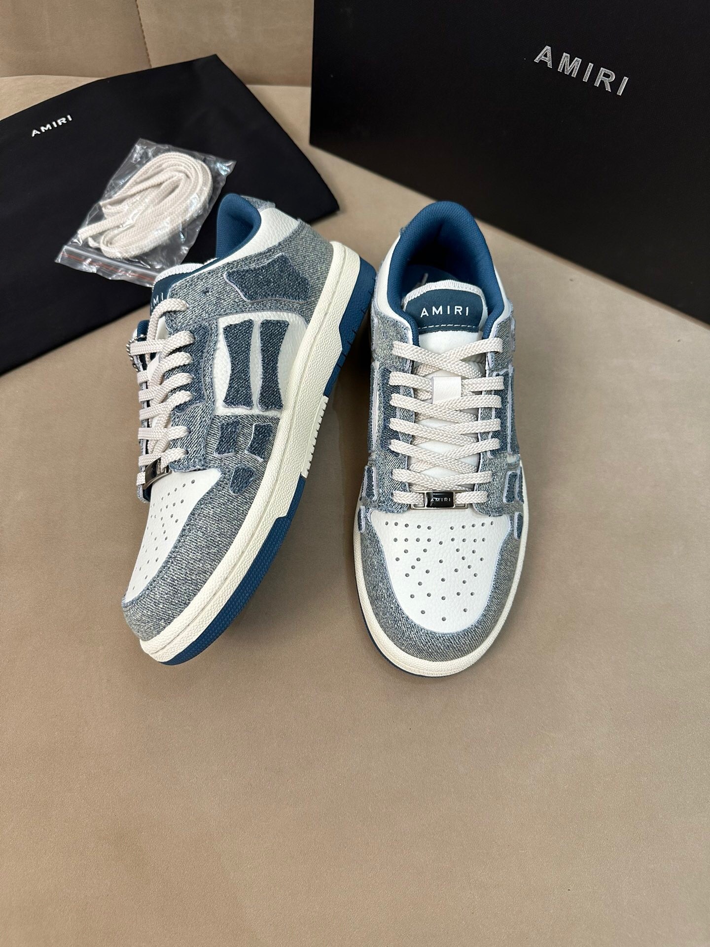 P599 Bone-Design Sneakers - Denim Blue