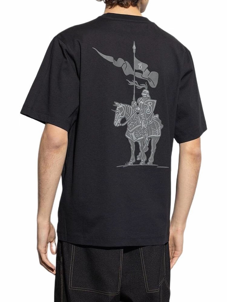 P239 Equestrian Knight Print T-Shirt - Black