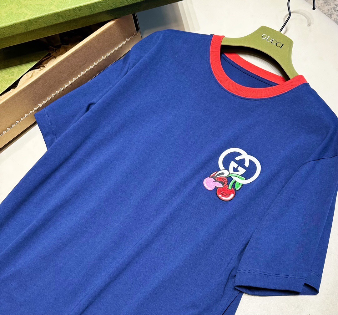 P229 Cherry-Embroidered T-Shirt - Blue