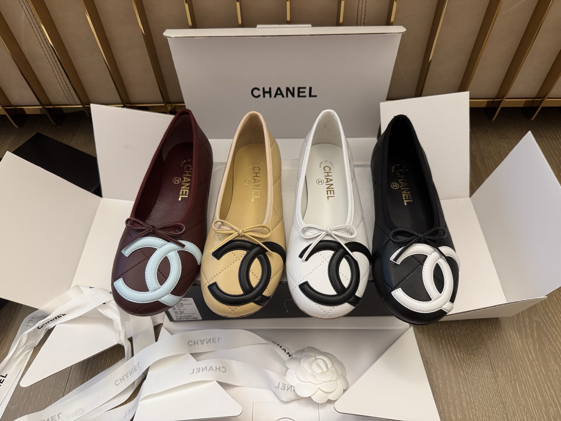 P569 Women's Cambon Ballet Flats
