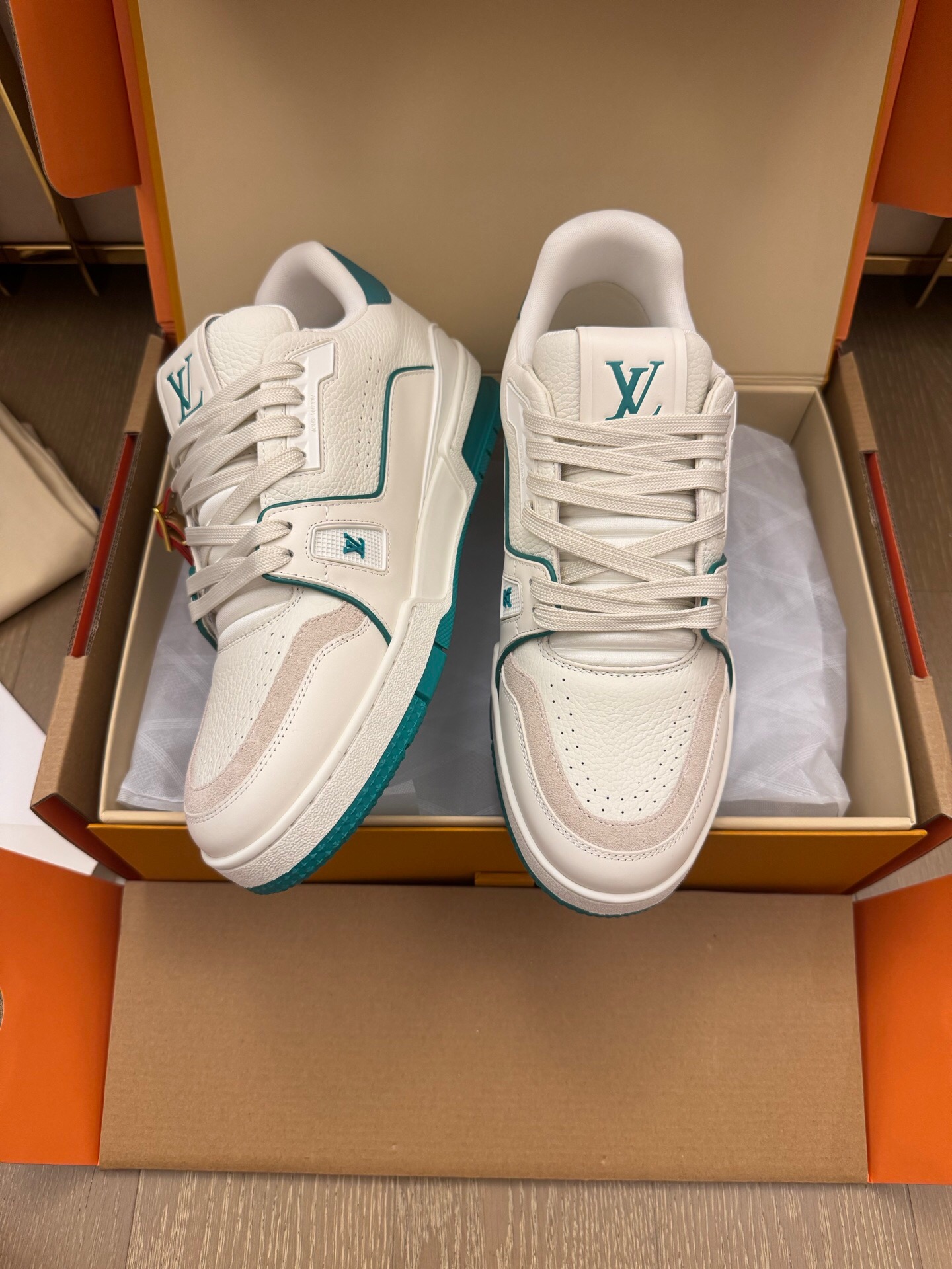 P699 Classic Sneakers - Blue
