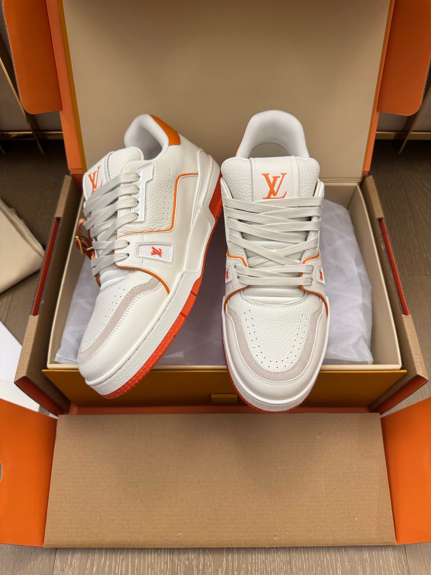 P699 Classic Sneakers - Orange