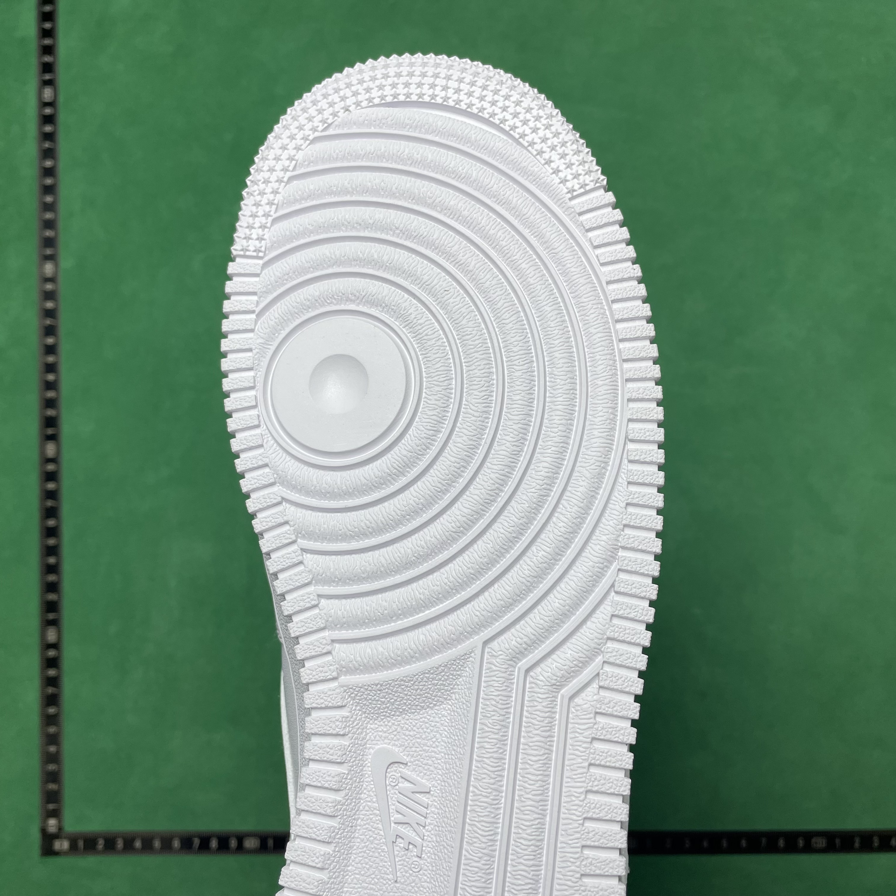 18$ DC Batch 空军一号 白色低帮 Air Force 1 AF1 35.5-47.5  ZL#1.7 · image 9