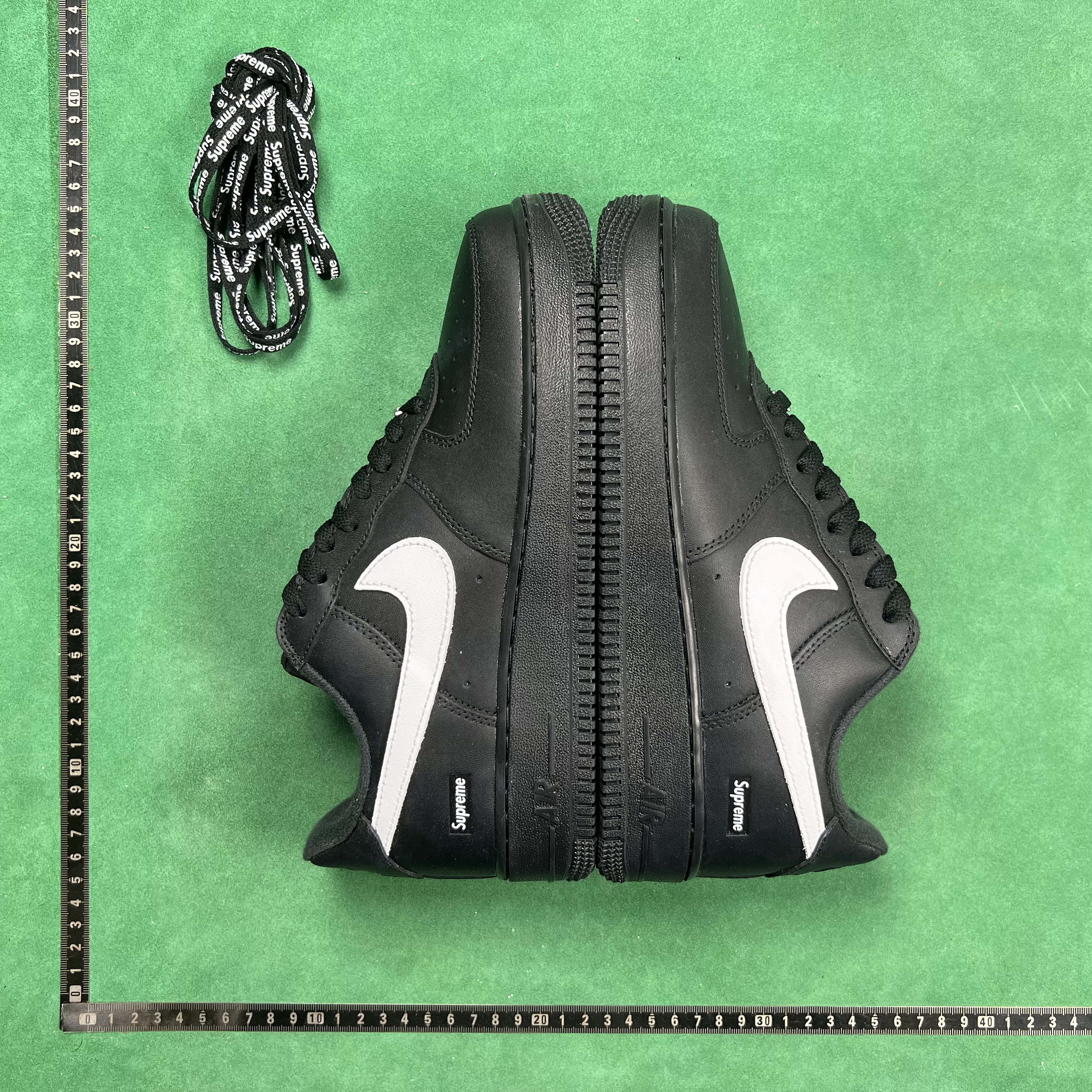 DC Batch Supreme x Nike Air Force 1 Low SP Unisex Sneakers