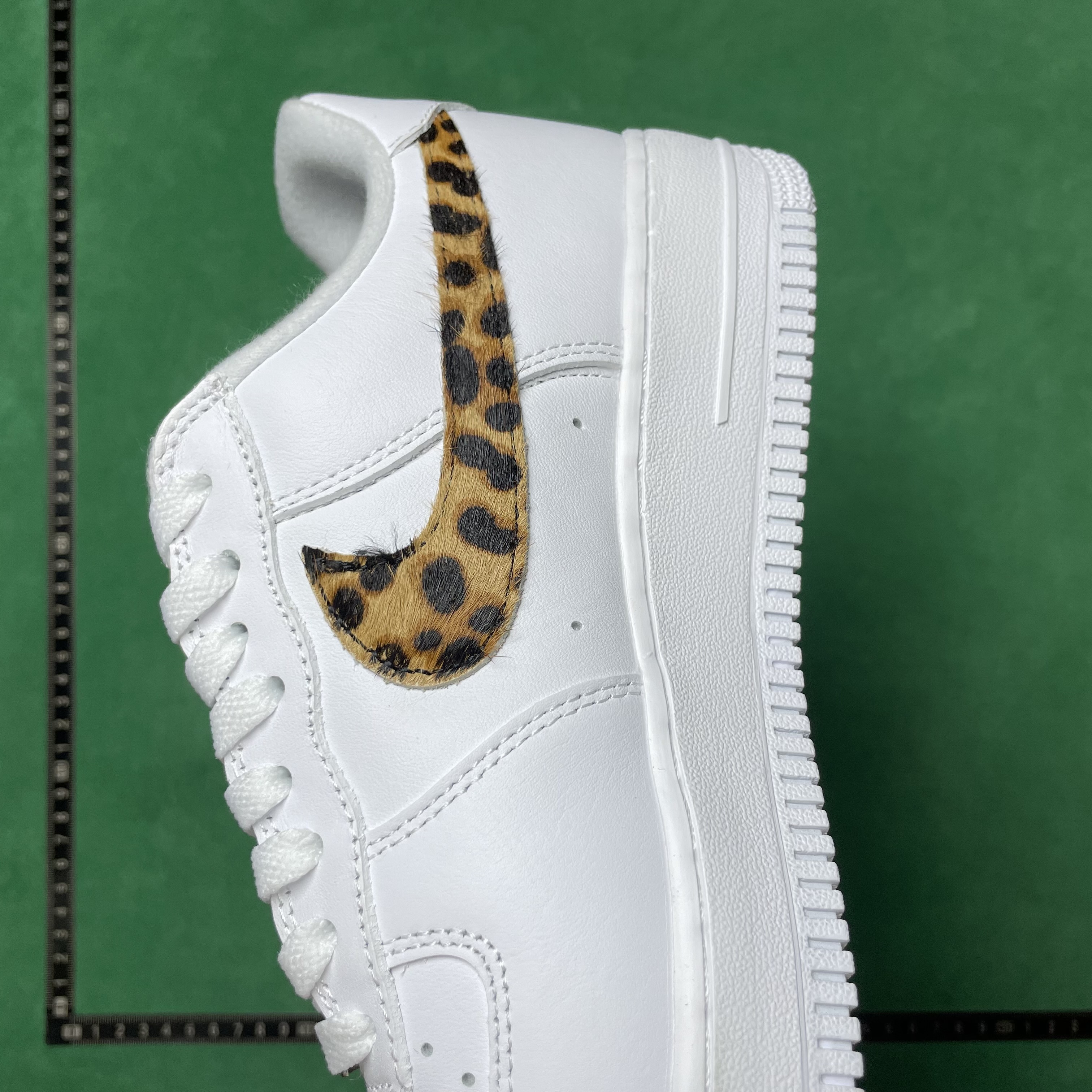 26＄DC  Batch Supreme x GOODENOUGH x Nike Air Force 1 Low SP三方联名 豹纹 舒适百搭 耐磨 低帮 板鞋 男女同款 白色 · image 7