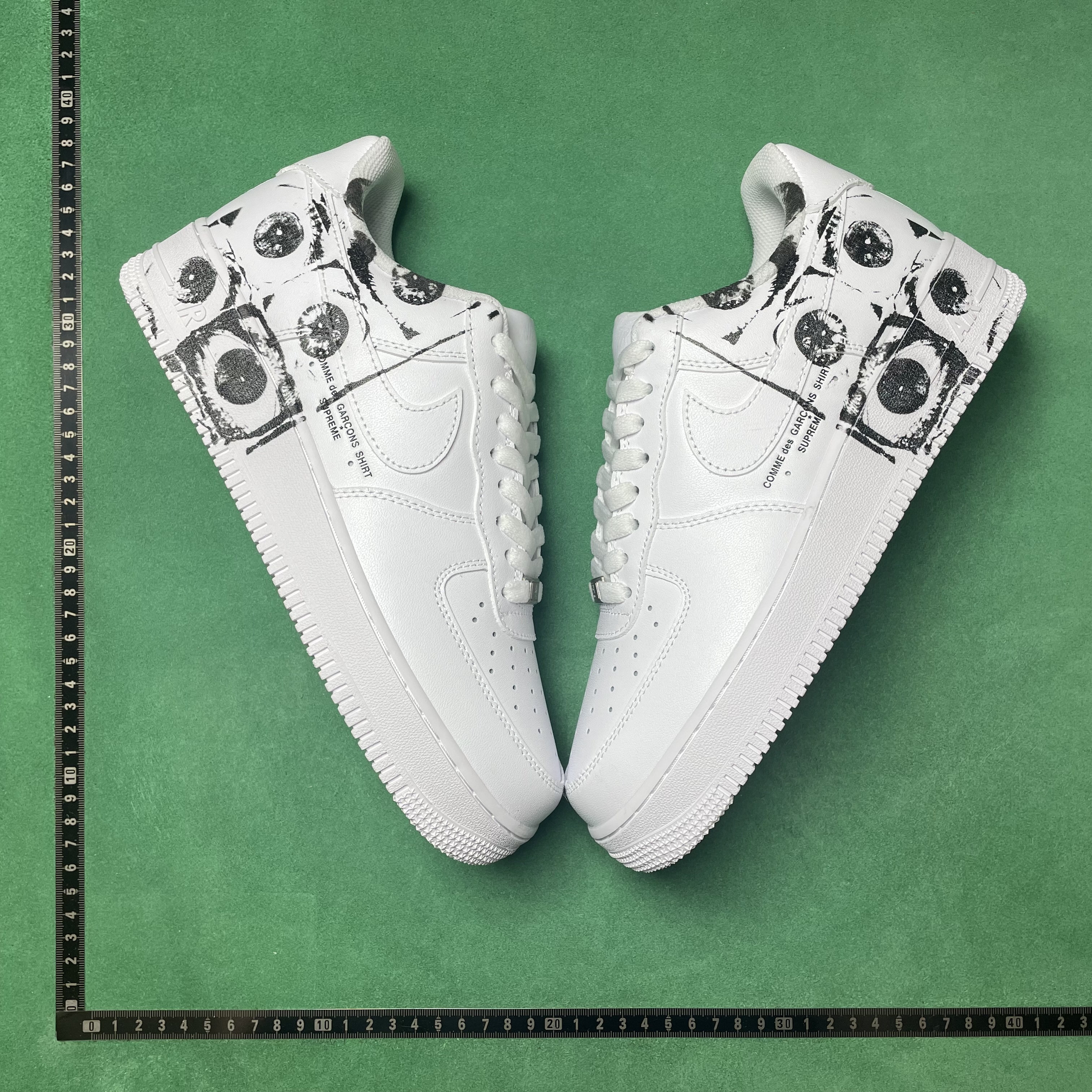 23$ DC Batch CDG x Supreme x Nike Air Force 1 Supreme Comme des Garcons Shirt 皮革 圆头系带  板鞋 男款 白黑#1.6 · image 20