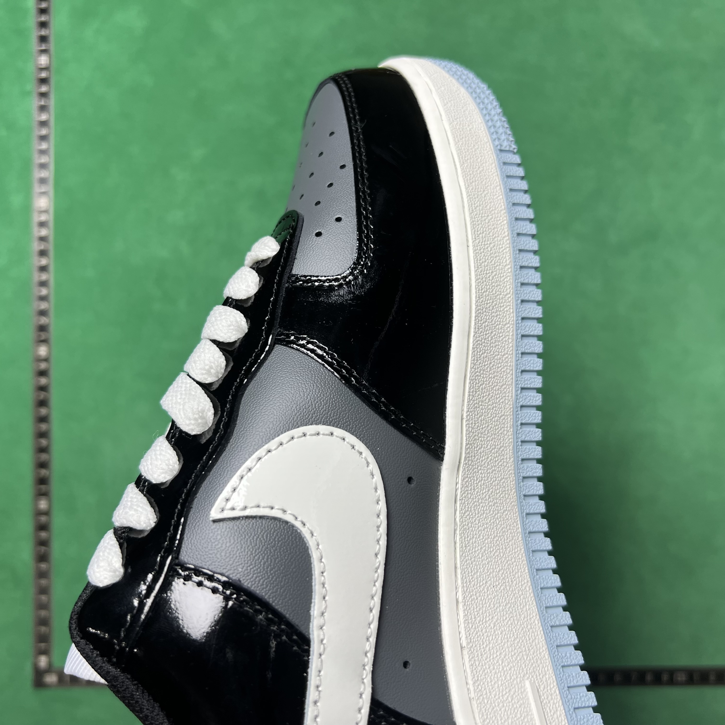 22$ DC Batch Nike Air Force 1 时尚舒适 防滑耐磨 低帮 板鞋 男女同款 黑色 ZL#1.5 · image 12
