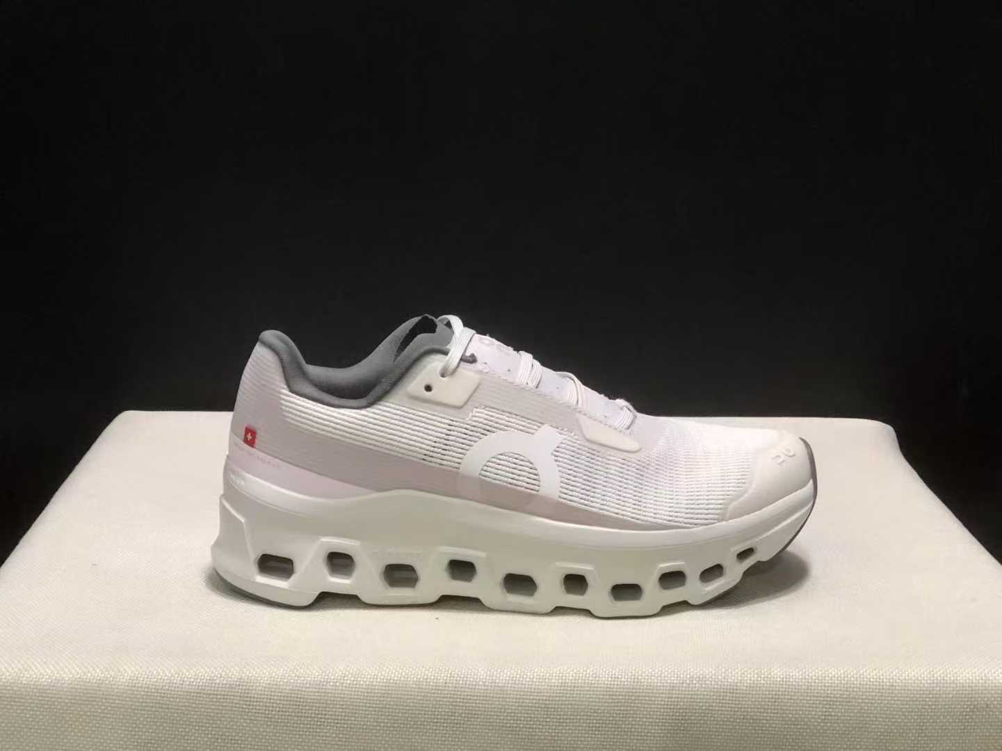 On Cloudmonster Void - Ivory White/Grey - Size 36–45