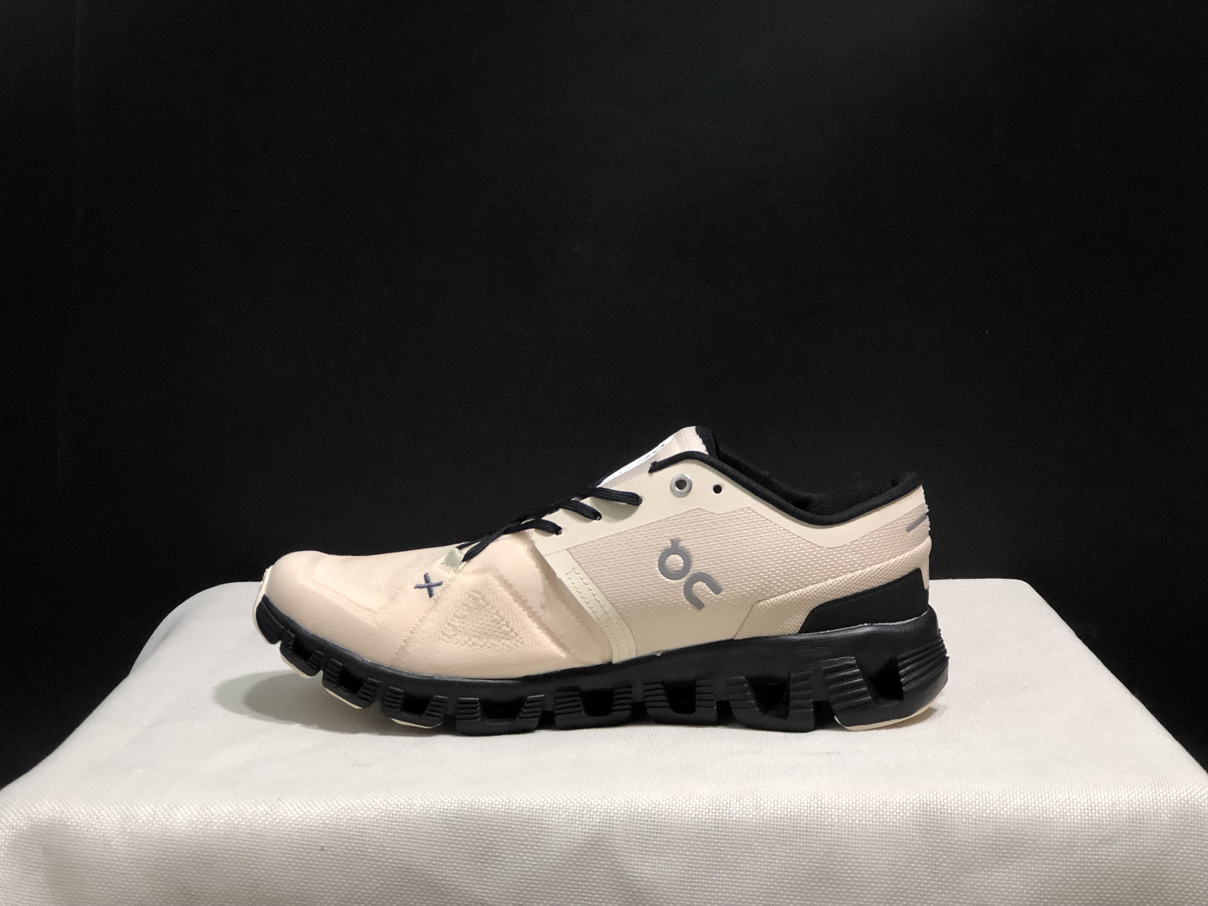 On昂跑 Cloud X3 黄褐色跑步鞋36-45 · image 7