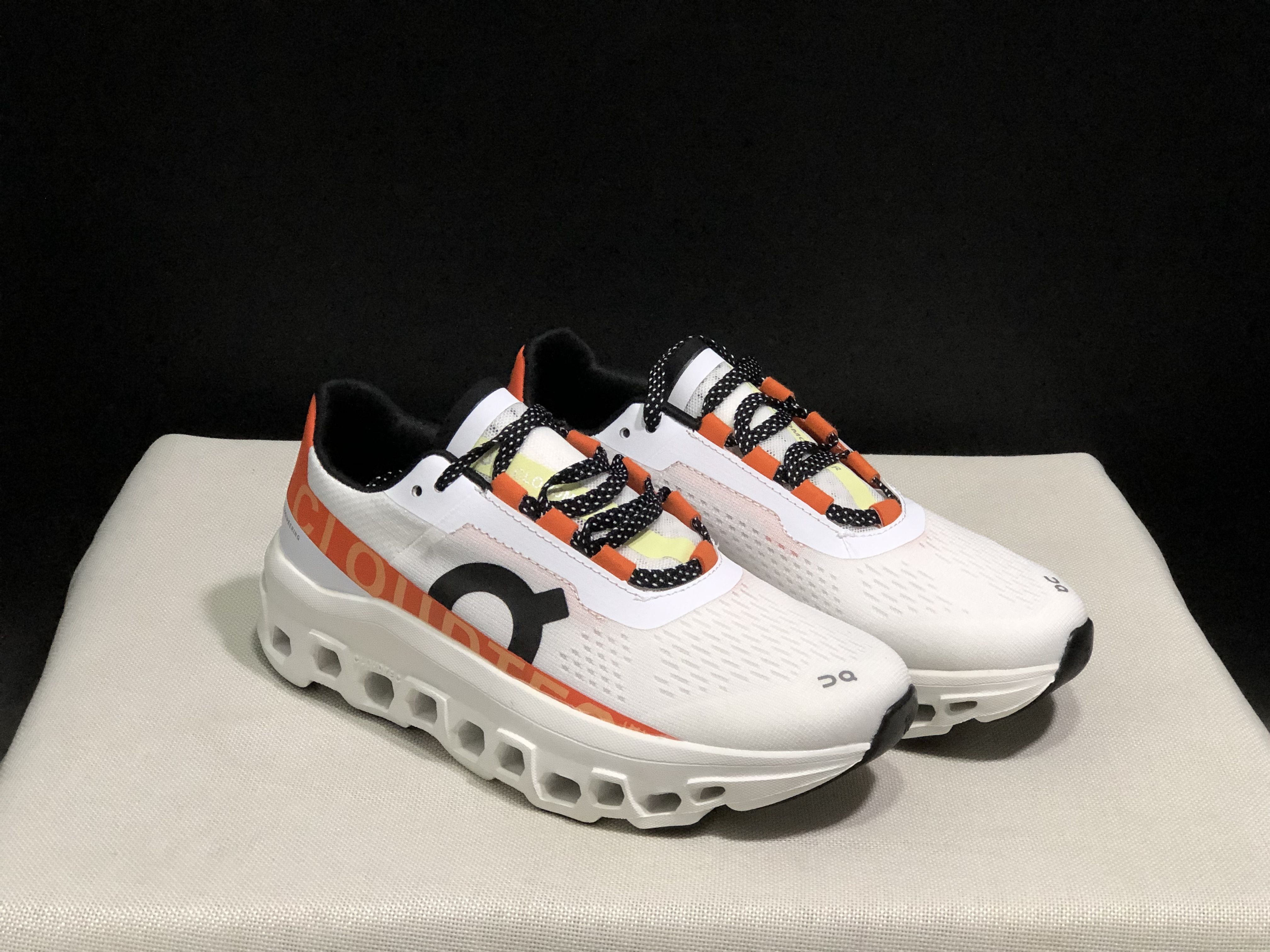 ON Cloudmonster小怪兽一代白橘红 36-45 · image 6