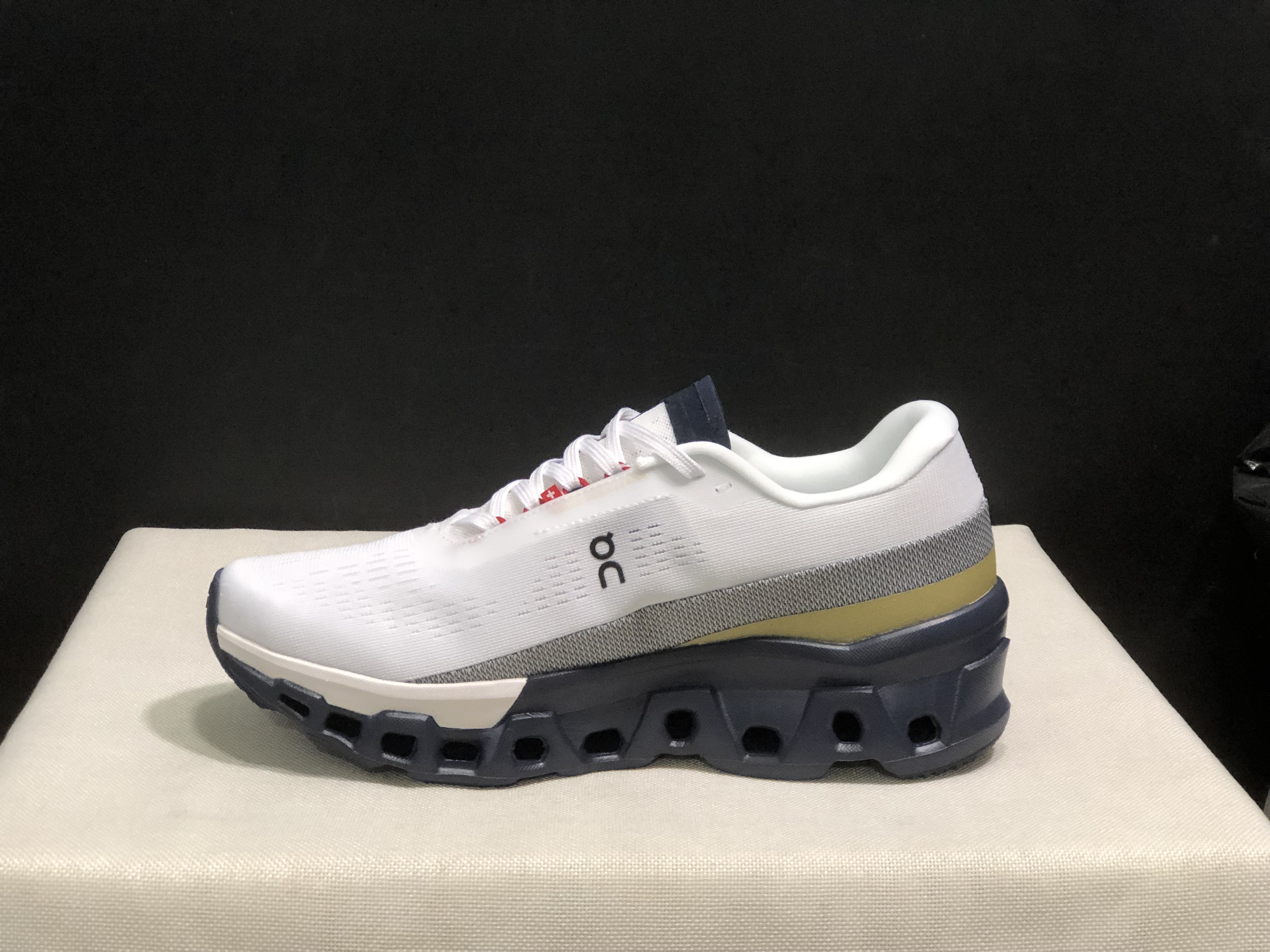 小怪兽二代 cloudmonster 2 一比一碳板组合 白香槟36–45 · image 7