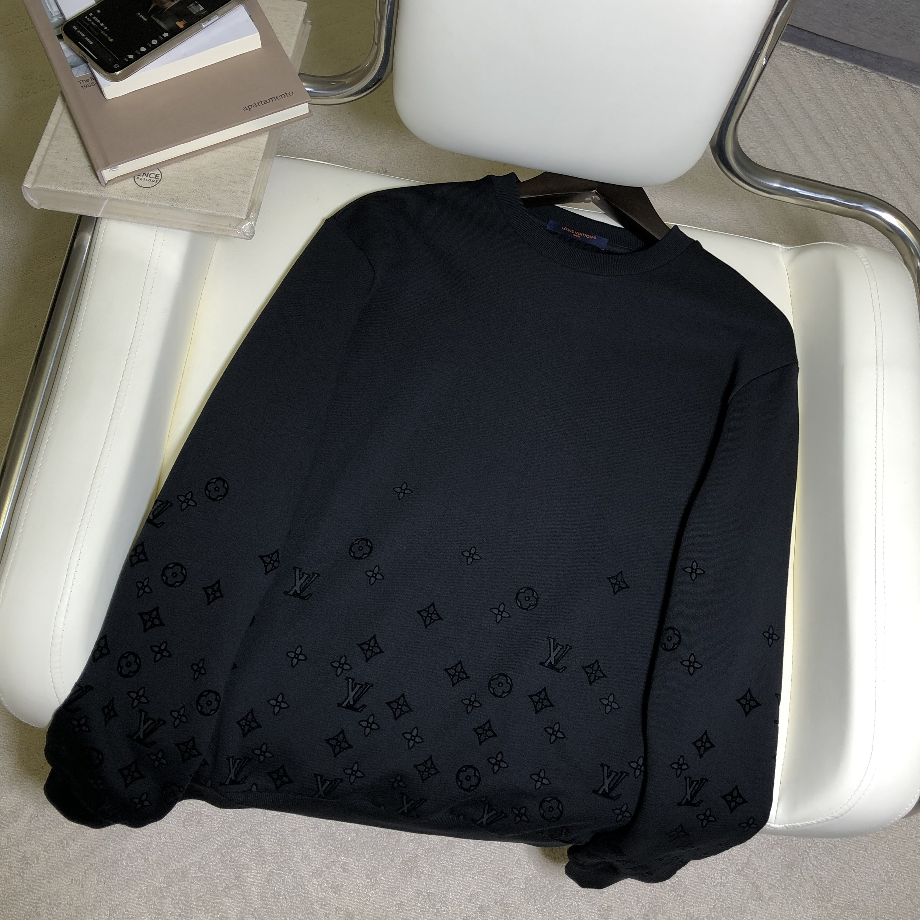 P379 Flocking pattern Sweatshirt · image 11