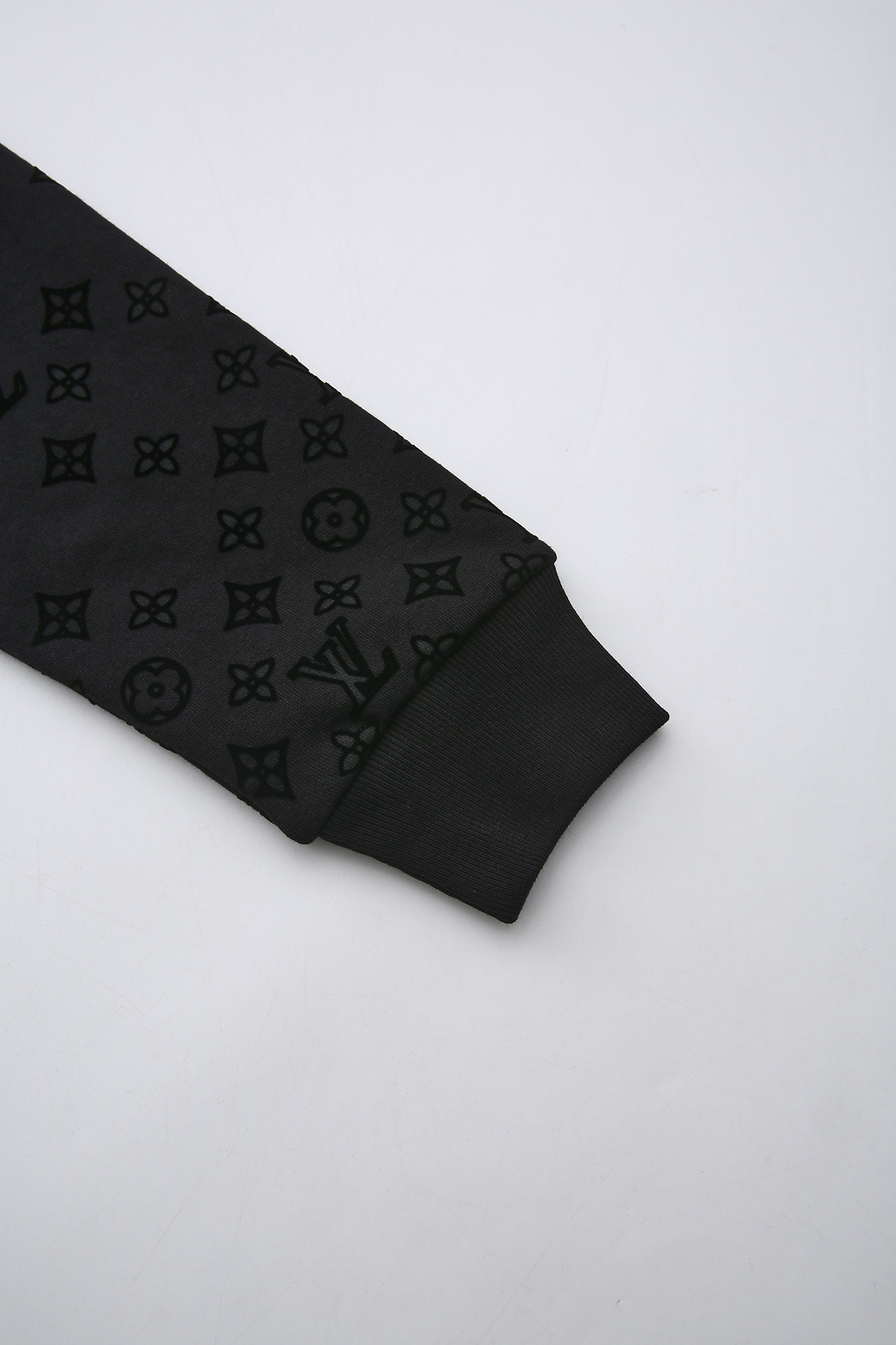 P379 Flocking pattern Sweatshirt · image 19